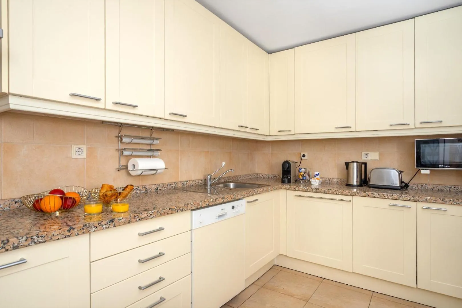 Las Canas Beach Marbella Apartment